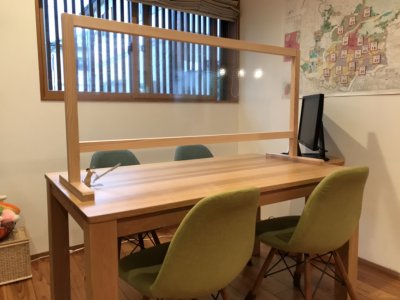打ち合わせ室についたてが設置されました！ | スタッフ　ブログ