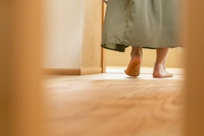 パイン材の床は、暮らしにどんな心地よさをもたらすのか | その他