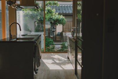 在宅ワークが続く家で、集中できる場所をどう確保するか | その他
